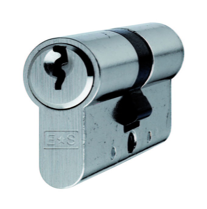 Close-up of a silver cylinder lock with keyhole